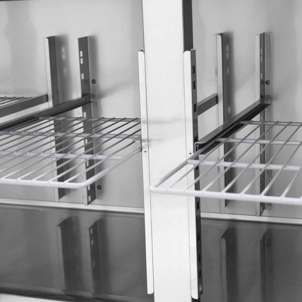 Kühltisch / 2 Türen & 4 Schubladen inkl. Aufkantung - Monoblock, 2230 x 700 mm