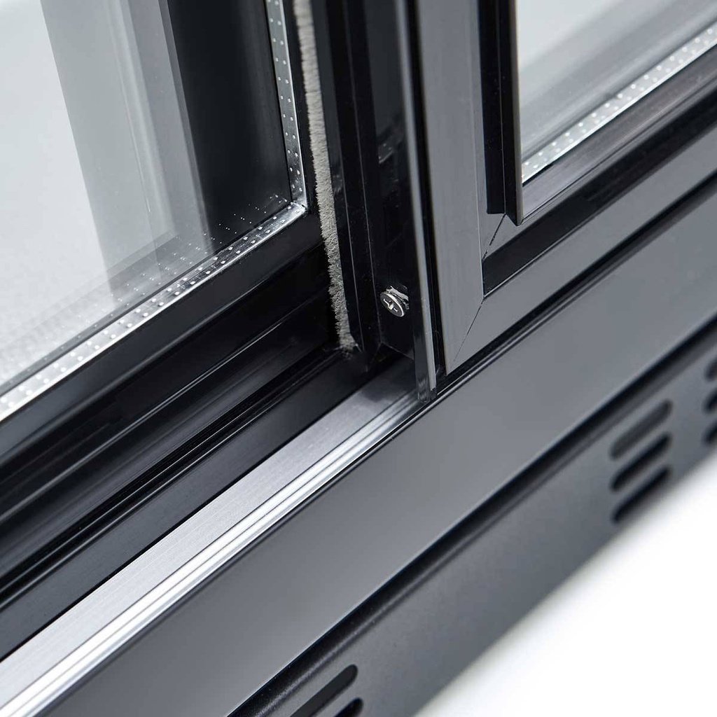 Barkühlschrank schwarz / 3 Glasschiebetüren, Höhe 840 mm, 1350 x 520 mm
